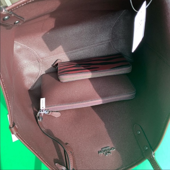 Coach Tiger Reversible City Leather Tote Set - Picture 3 of 7